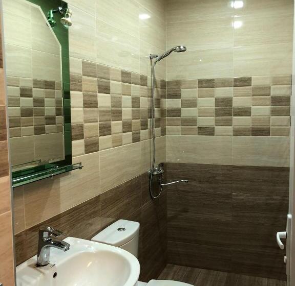 اتاق استاندارد یک نفره, Tasunia