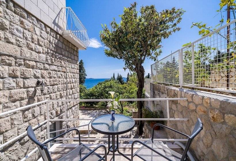 آپارتمان 2 خوابه با چشم‌انداز دریا, Guest House Villa Nina