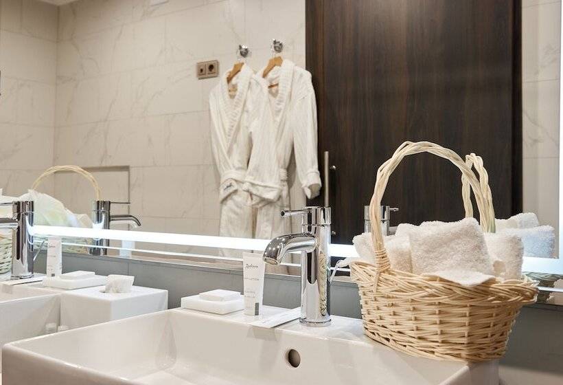 مجموعه ویستا شهر, Radisson Hotel & Congress Center Saransk