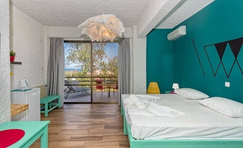 Номер Стандарт Вид на Сад, The Bongos   Socially Conscious Rooms, Part Of The Room Rate Goes To Charity