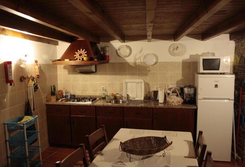 Дом 1 Спальня, Casas De Pedra   Casa Da Avó