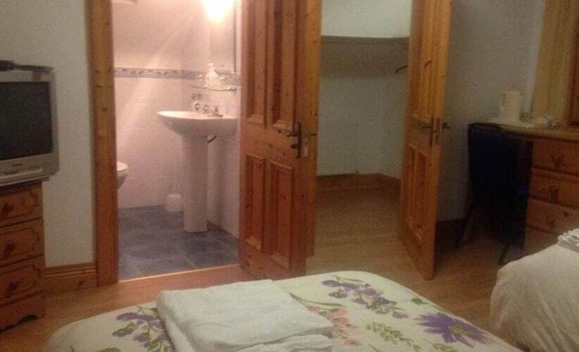 Семейный Номер, Slieve League House B&b