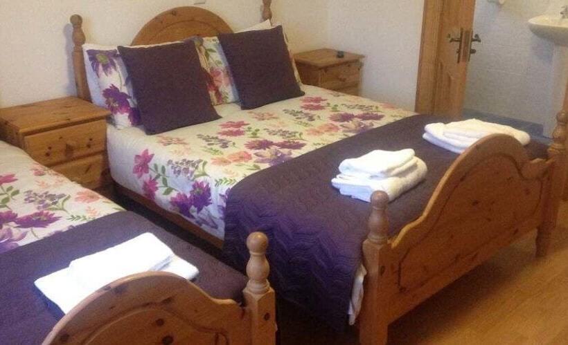 标准三人间, Slieve League House B&b