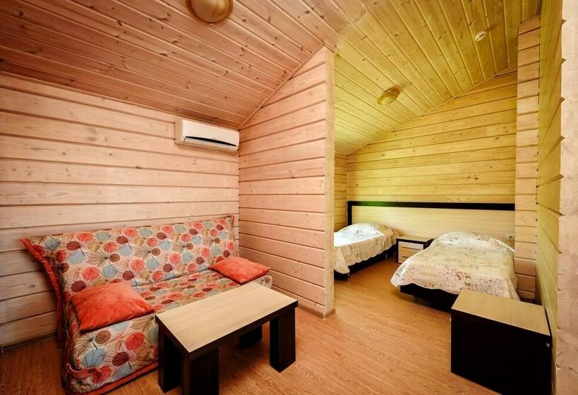 Четырехместный Номер Стандарт, Zhuravli