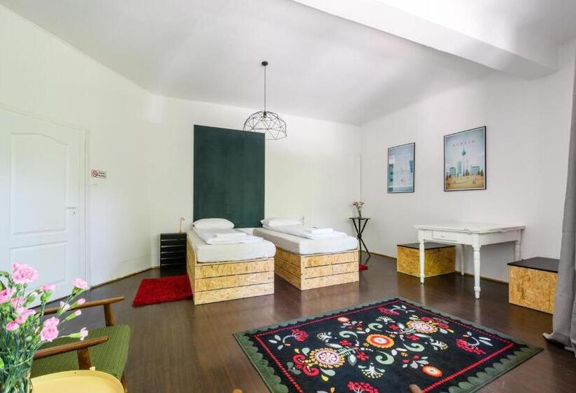 Standard room with outdoor bath, Lull Hostel
