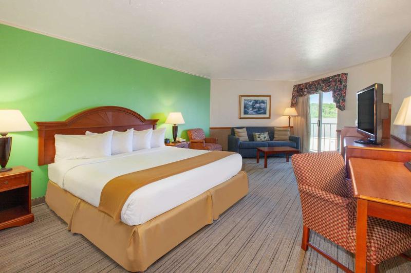 חדר סטנדרט עם מיטת קינג, Apple Tree Inn; Surestay Collection By Best Western
