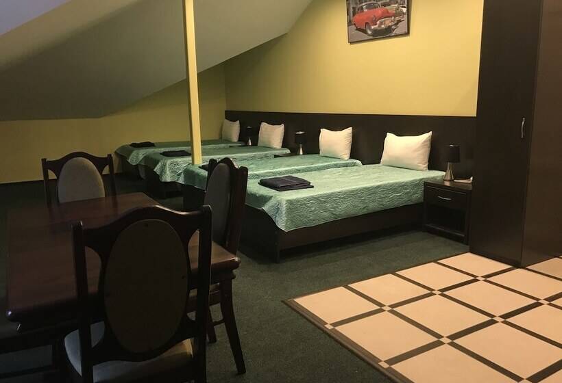 Четырехместный Номер Стандарт, Motel Sofia
