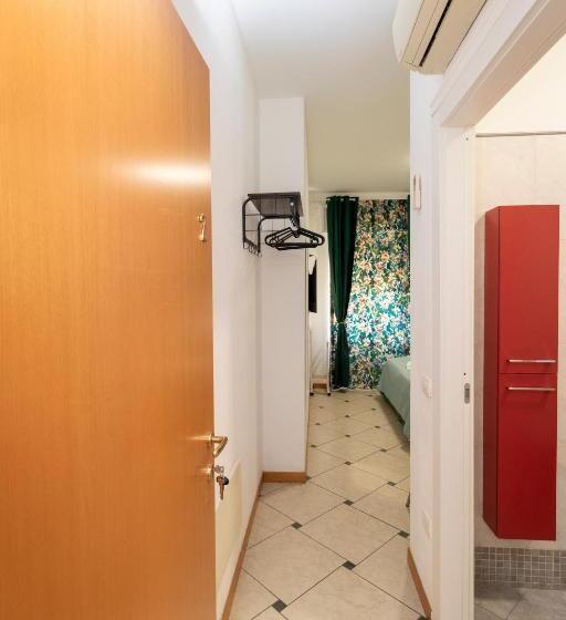 اتاق استاندارد چهار تخته, Vitti S Home Verona 3