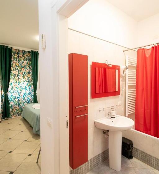 اتاق استاندارد چهار تخته, Vitti S Home Verona 3