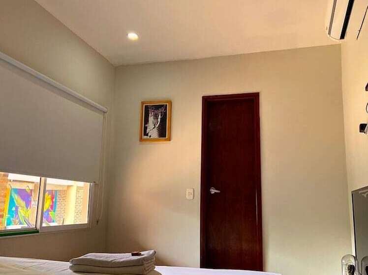 اتاق استاندارد, Hostal Aurora, Smith Lodging