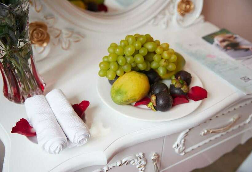 اتاق لوکس سه تخته, Lucky Budda Inn Villa