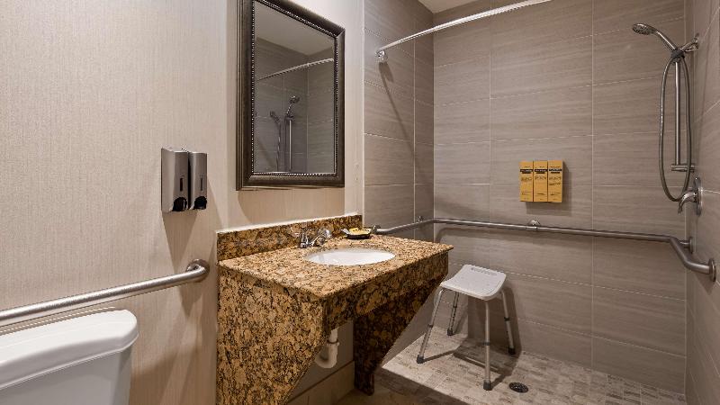 스위트 킹사이즈 침대, Best Western Plus Ambassador Suites