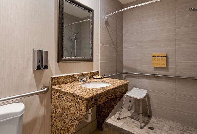스위트, Best Western Plus Ambassador Suites