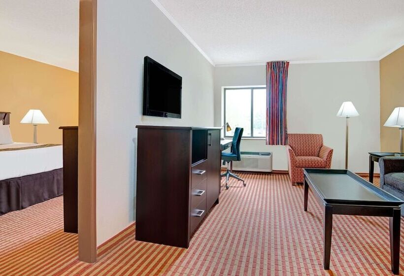 Номер Стандарт, Days Inn & Suites By Wyndham Kansas City   Chiefs Arrowhead Stadium