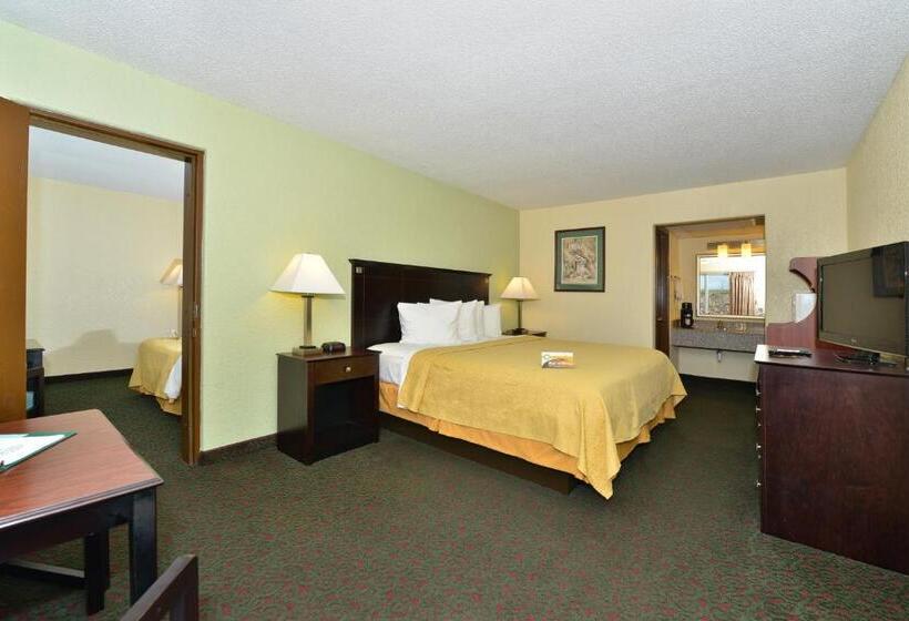 스위트 킹사이즈 침대, Quality Inn