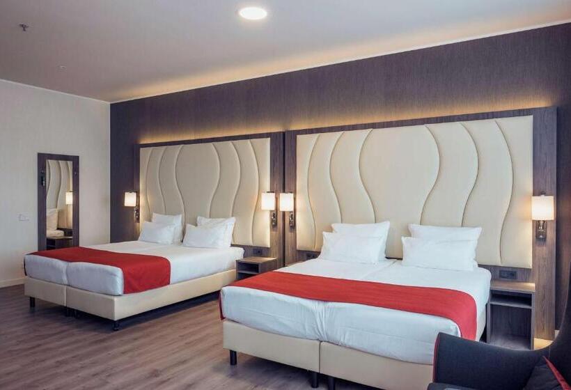 Четырехместный Номер Стандарт, Plaza Premium Den Haag City Center