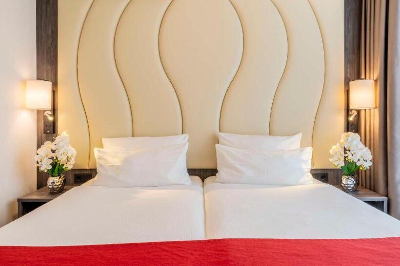 Номер Стандарт, Plaza Premium Den Haag City Center