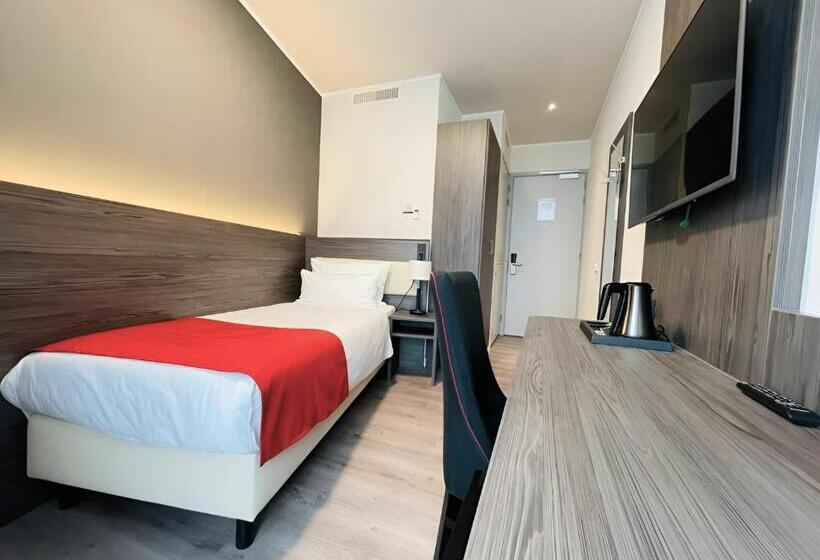 Номер Стандарт Индивидуальный, Plaza Premium Den Haag City Center
