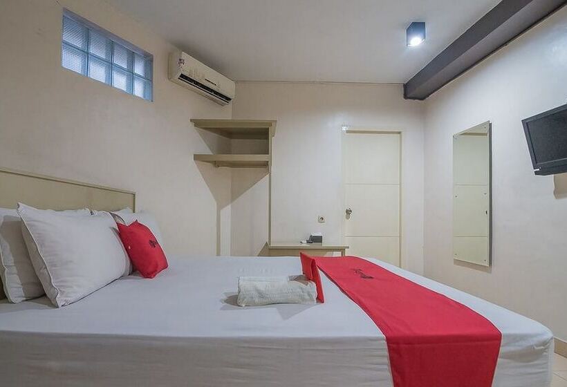 Номер Стандарт, Reddoorz Plus Near Museum Geologi Bandung