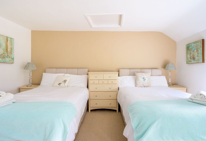 اتاق لوکس, Willow House Bed & Breakfast And Orchard Studios Self Catering