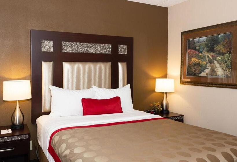 Номер Стандарт, Ramada By Wyndham Plymouth Hotel & Conference Center