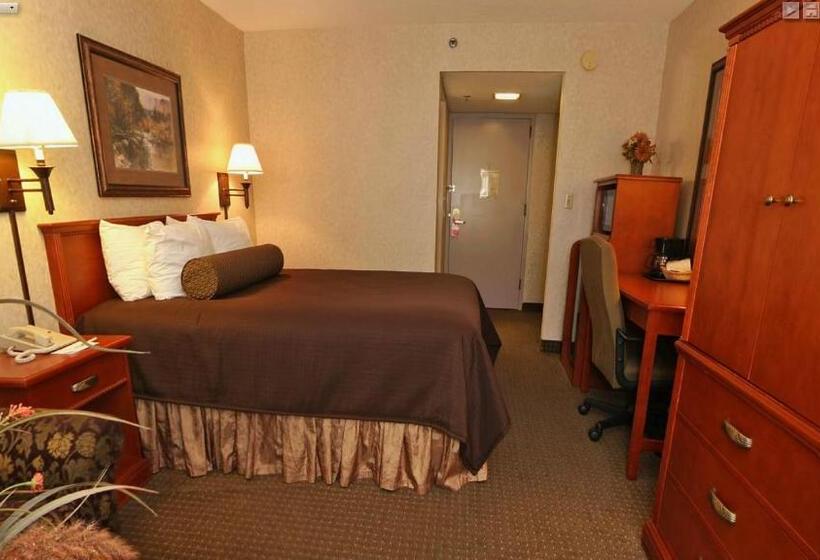 Номер Стандарт Адаптированный для Инвалидов, Ramada By Wyndham Plymouth Hotel & Conference Center