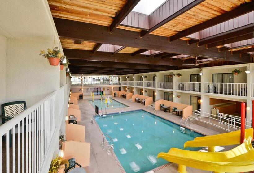 Номер Стандарт 2 Двуспальные Кровати, Ramada By Wyndham Plymouth Hotel & Conference Center