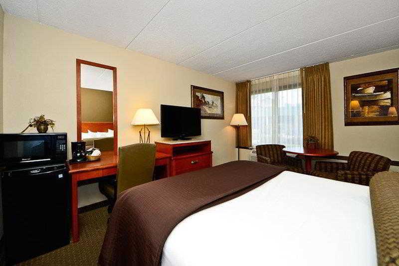 Стандартный Номер Кровать Кинг, Ramada By Wyndham Plymouth Hotel & Conference Center