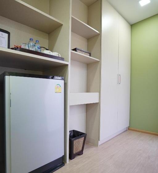 اتاق استاندارد, The Qube Fifty