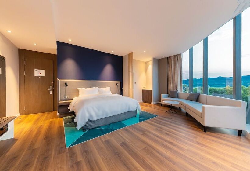 Quarto Estandar Cama Casal, Holiday Inn Express Yichang Riverside By Ihg