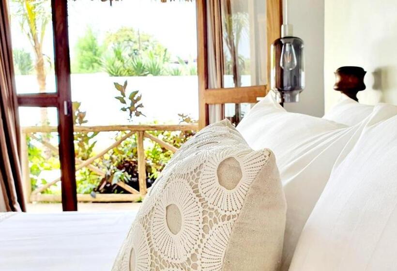 اتاق لوکس, Arya Boutique Resort
