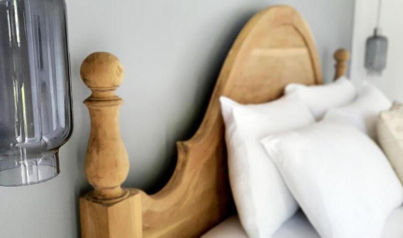 اتاق لوکس, Arya Boutique Resort