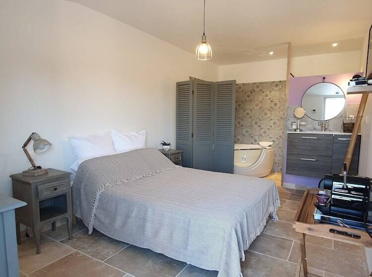 ファミリールーム, Domaine Les Bayles   Chambres D Hôtes