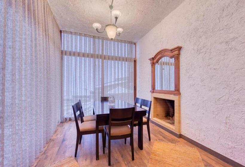Family Suite, Alpine Castle