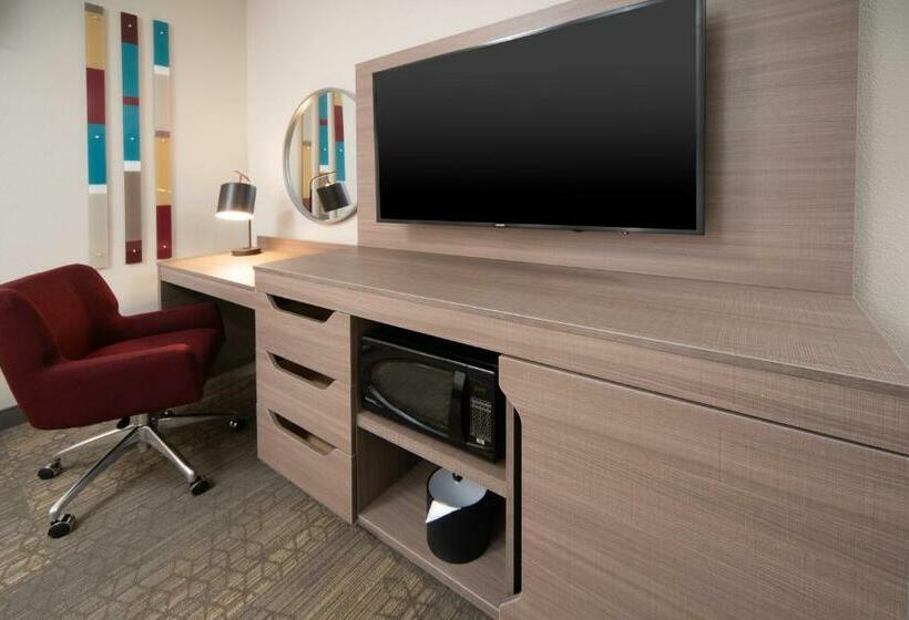 Номер Стандарт, Hampton Inn & Suites Santa Maria