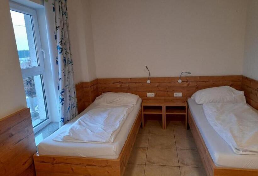 침실 2개 아파트, Apartment´s Marchtrenk