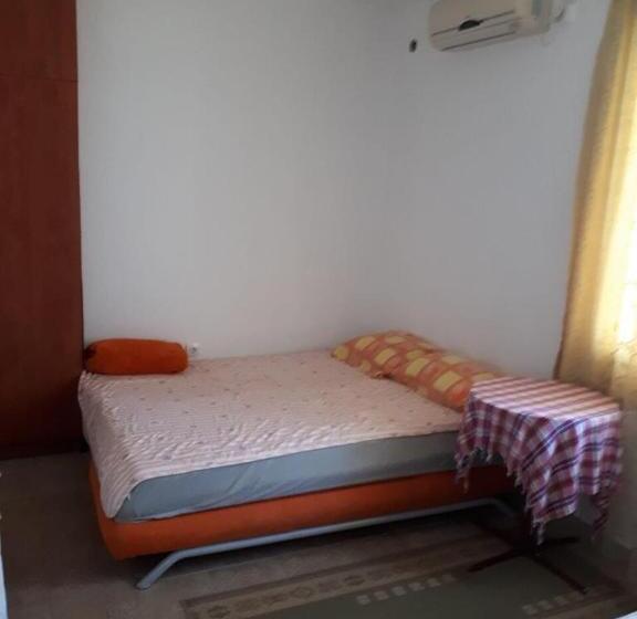 استودیوی استاندارد, Vila Stojana