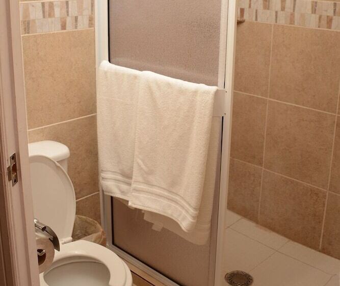 Quarto Estandar, Durazno Inn