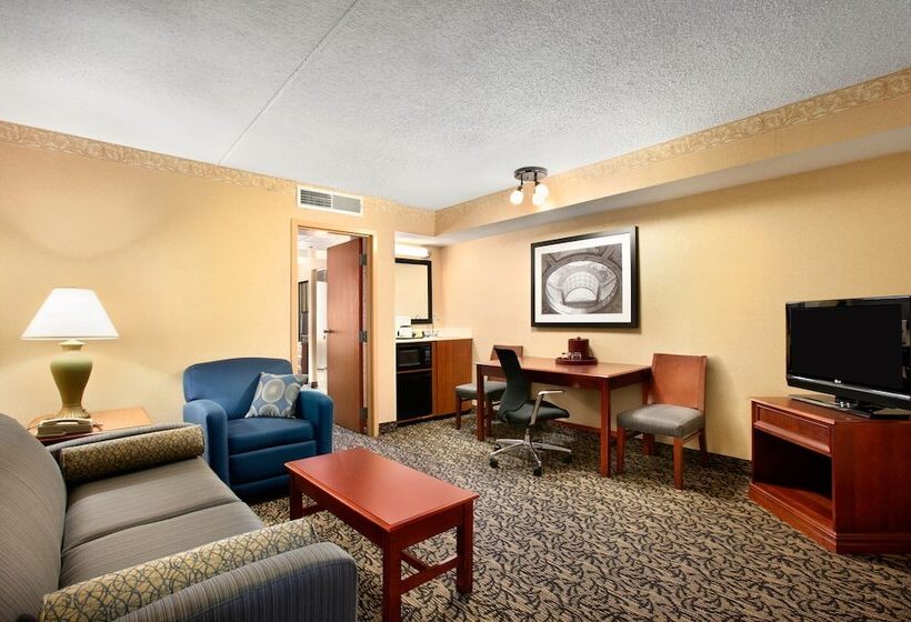 Полулюкс, Capitol Plaza Hotel Jefferson City