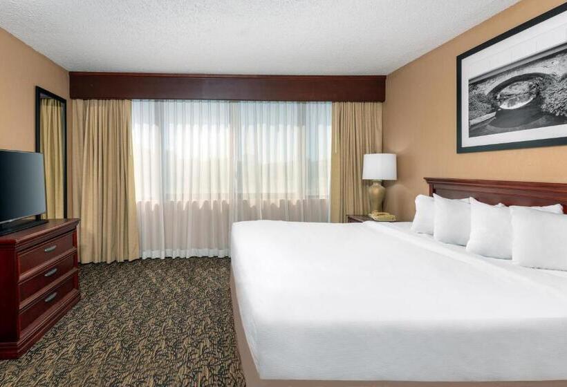 Полулюкс, Capitol Plaza Hotel Jefferson City