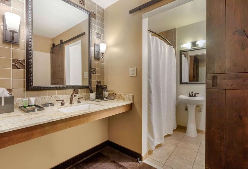 Номер Стандарт 2 Двуспальные Кровати, Carlton Oaks Lodge, Ascend Hotel Collection
