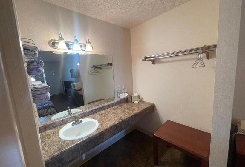 اتاق استاندارد یک نفره, Riverside Inn