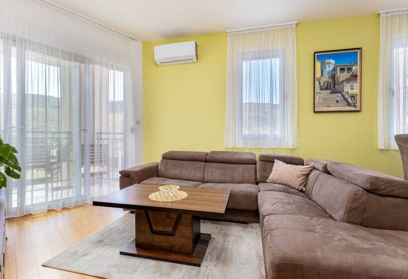 آپارتمان 1 خوابه, Apart Hotel Ms Katunjanin