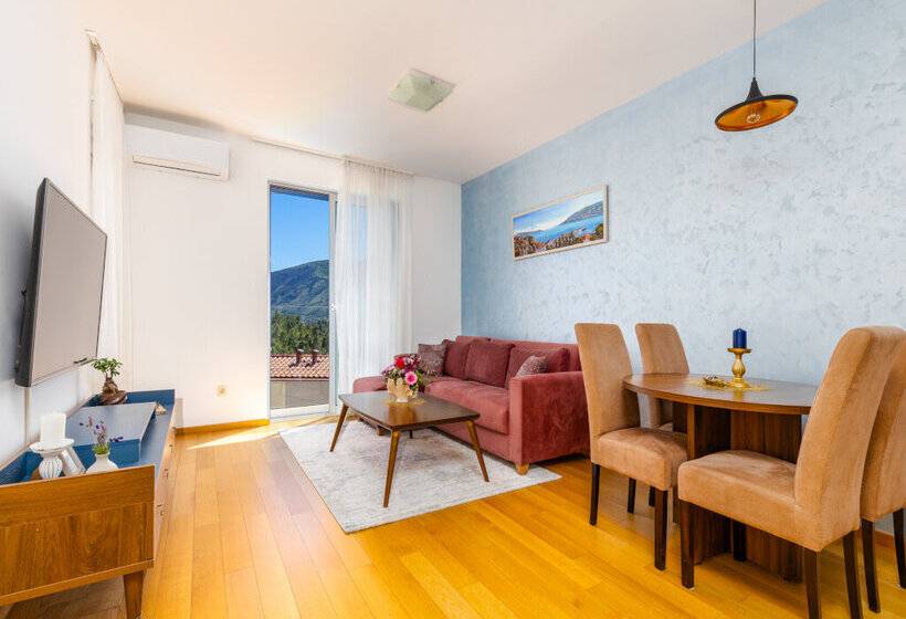 آپارتمان 1 خوابه, Apart Hotel Ms Katunjanin