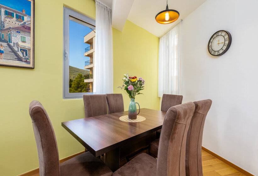 آپارتمان 1 خوابه, Apart Hotel Ms Katunjanin