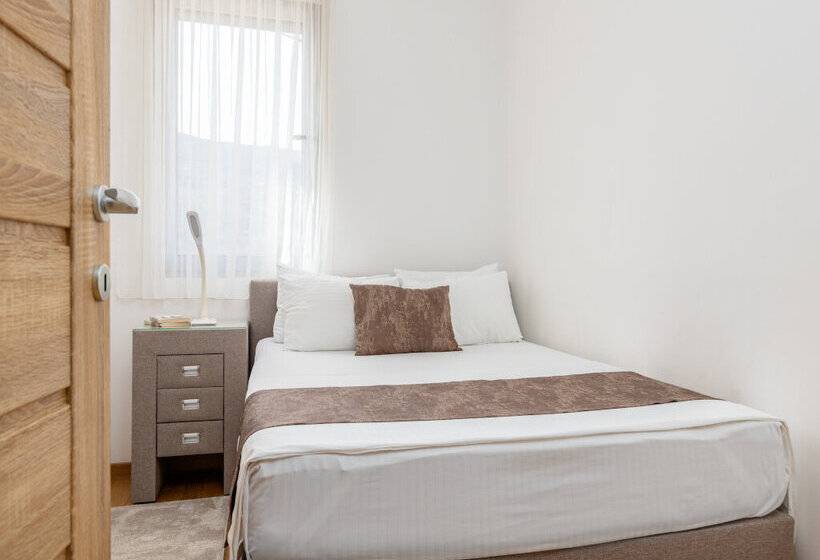 آپارتمان 3 خوابه, Apart Hotel Ms Katunjanin