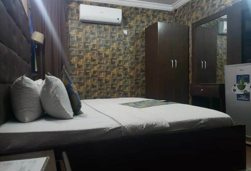 سوییت, Tega Suites