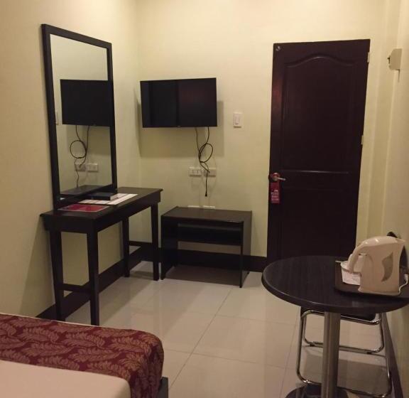 豪华单人间, Hollywood Suites