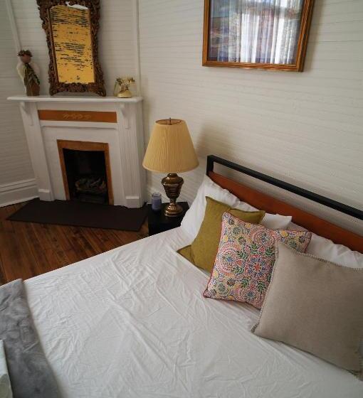 Номер Стандарт Четырехместный Совместный Санузел, Hostel Auberge Clarksdale