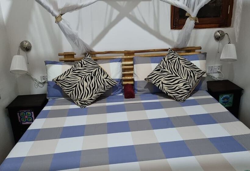 Economy Triple Room, Salama & Mbuyuni Bungalows